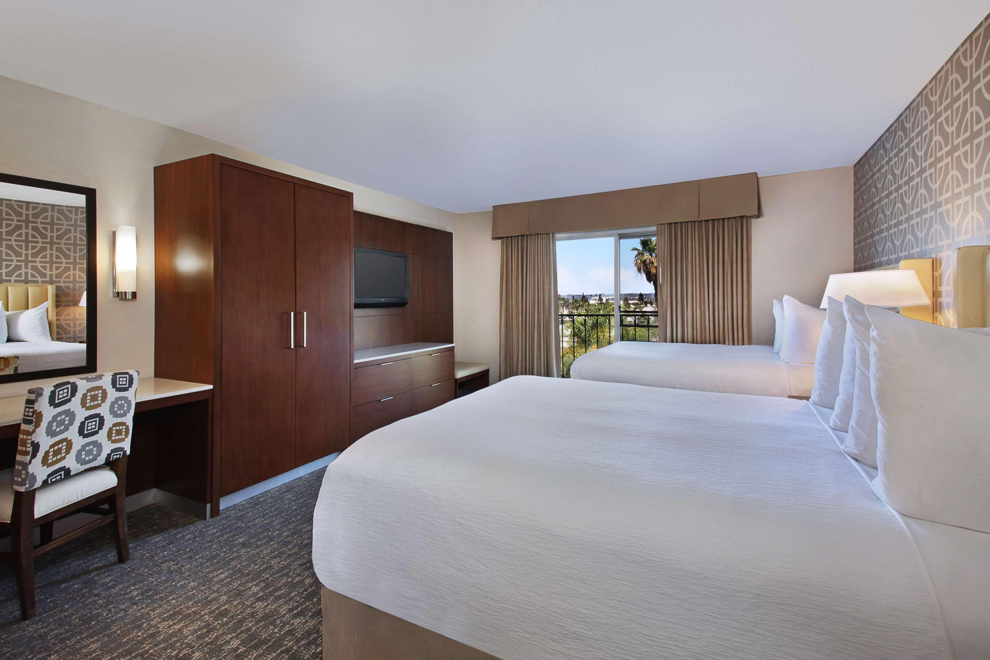 Embassy Suites Anaheim - North Exterior foto